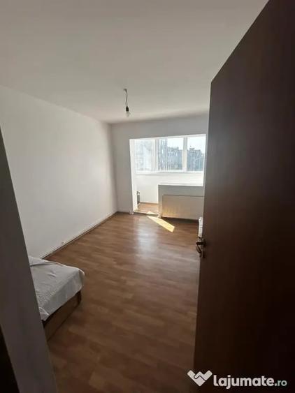 Apartament cu 3 camere decomandat în Gării