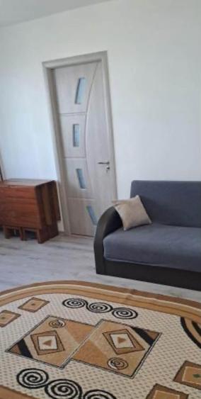 Apartament cu 2 camere în Km 4-5