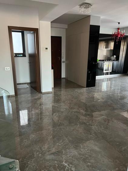 Apartament cu 4 camere decomandat în Arcul de Triumf
