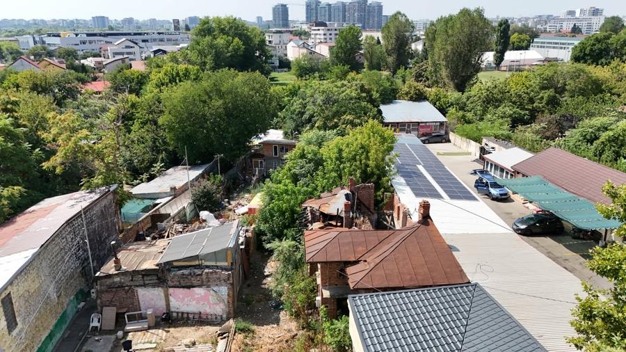 Teren Construcții intravilan de 833 mp, în Vitan
