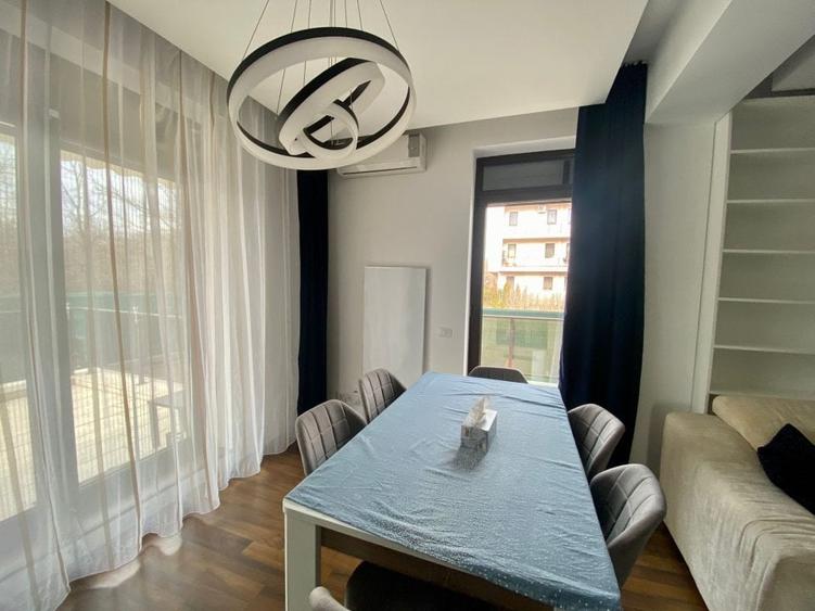 Apartament cu 2 camere decomandat, mobilat în Central