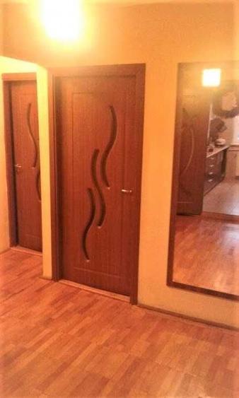 Apartament cu 4 camere decomandat în Cedonia