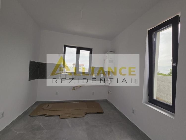 Casă cu 3 camere cu Canalizare în Berceni