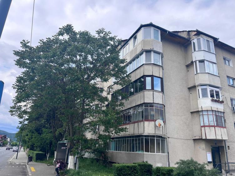 Apartament cu 2 camere decomandat în Sud