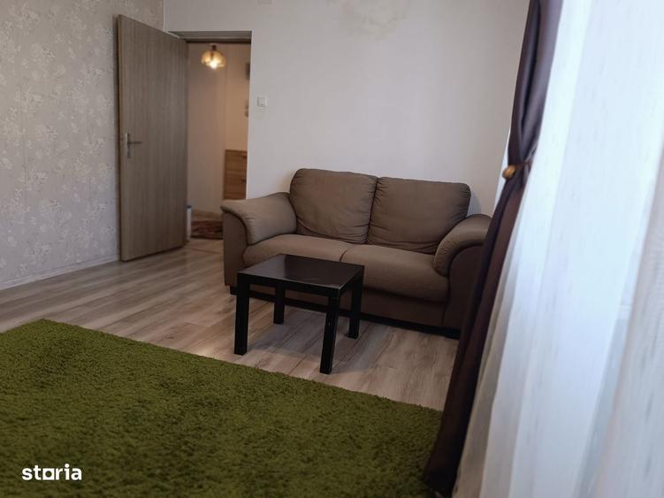 Apartament cu 2 camere decomandat în Rovine