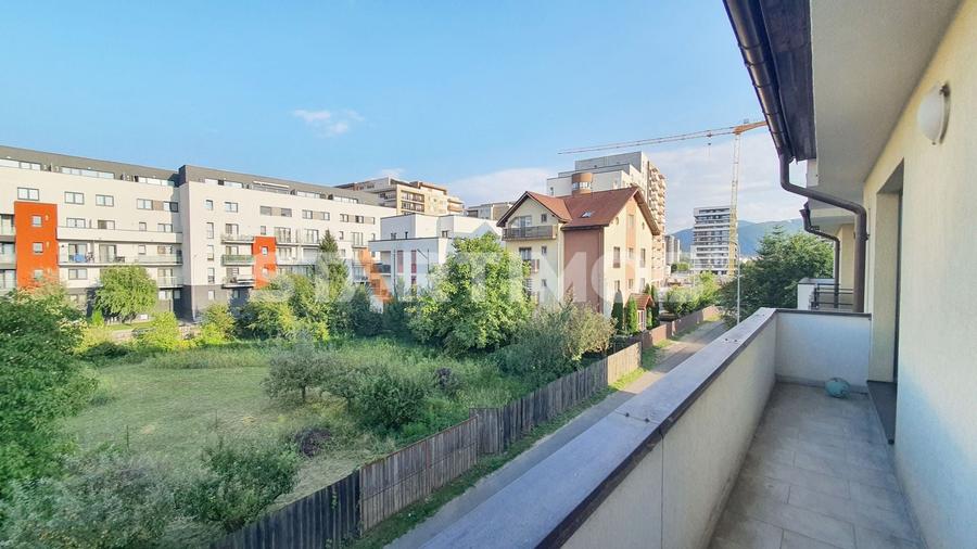 Apartament cu 3 camere decomandat, mobilat în Tractorul