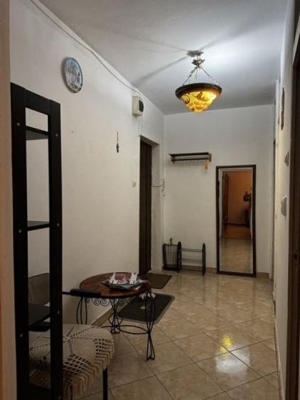 Garsonieră decomandată, mobilată în Calea Călărașilor