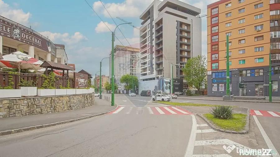 Apartament cu 4 camere decomandat în Răcădău