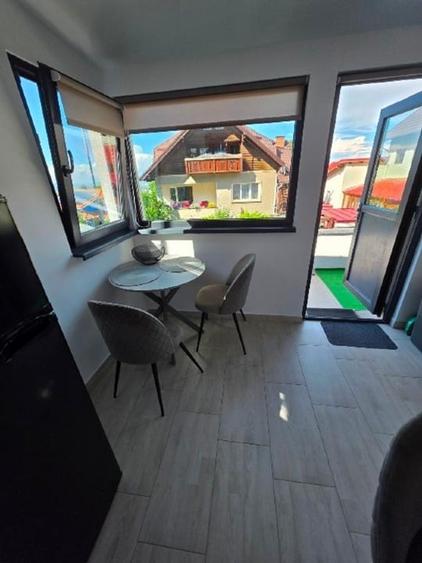Apartament cu 4 camere decomandat, mobilat în Drumul Poienii