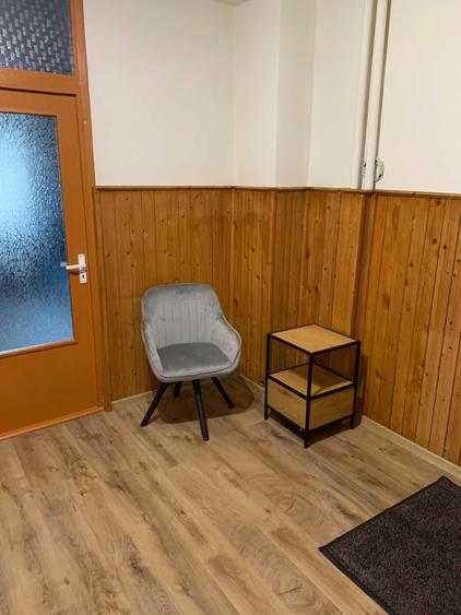 Apartament cu 3 camere decomandat în Exterior Vest
