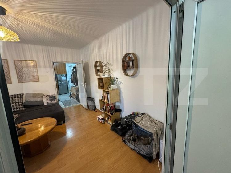 Apartament cu 2 camere semidecomandat, mobilat în Libertății