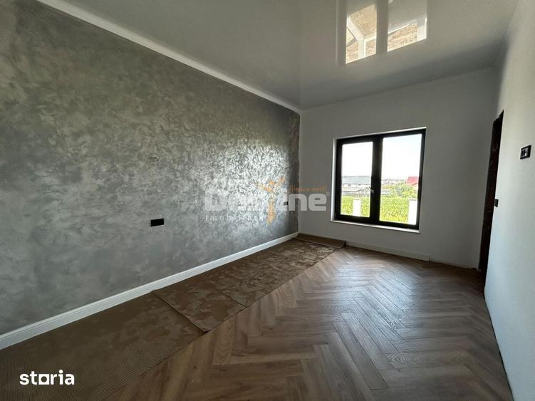 Casă cu 4 camere cu Teren 450 Mp în Rediu