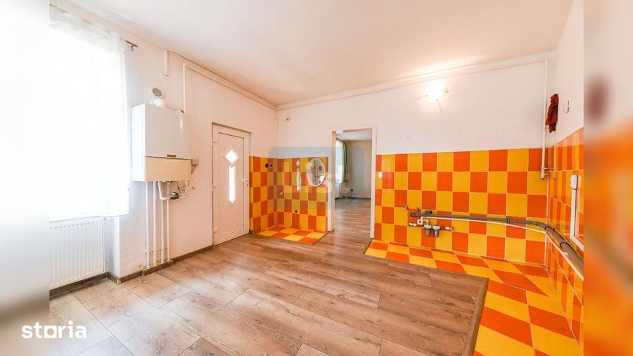 Casă cu 3 camere cu Teren 994 Mp în Central