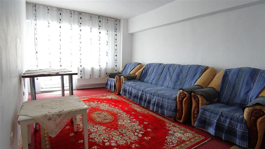 Apartament cu 2 camere decomandat în Est