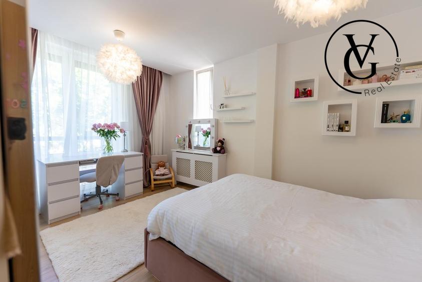 Casă individuală cu 5 camere cu Teren 427 Mp în Corbeanca