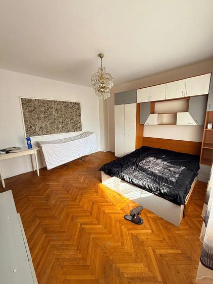 Garsonieră decomandată în Rosetti