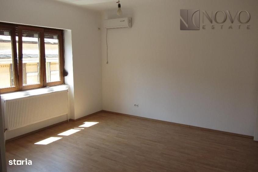 Apartament cu 4 camere decomandat în Vitan