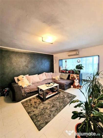 Apartament cu 4 camere decomandat în Steaua