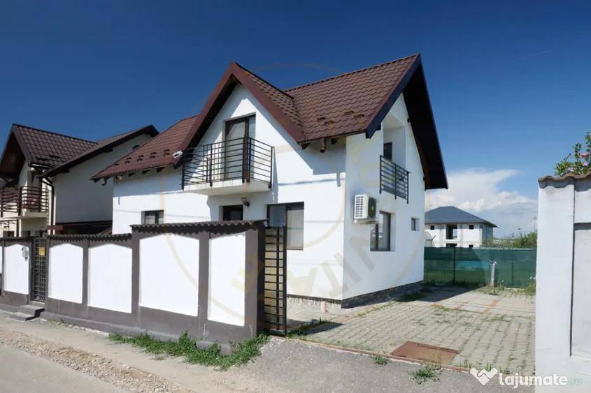 Casă cu 4 camere cu Teren 169 Mp în Central