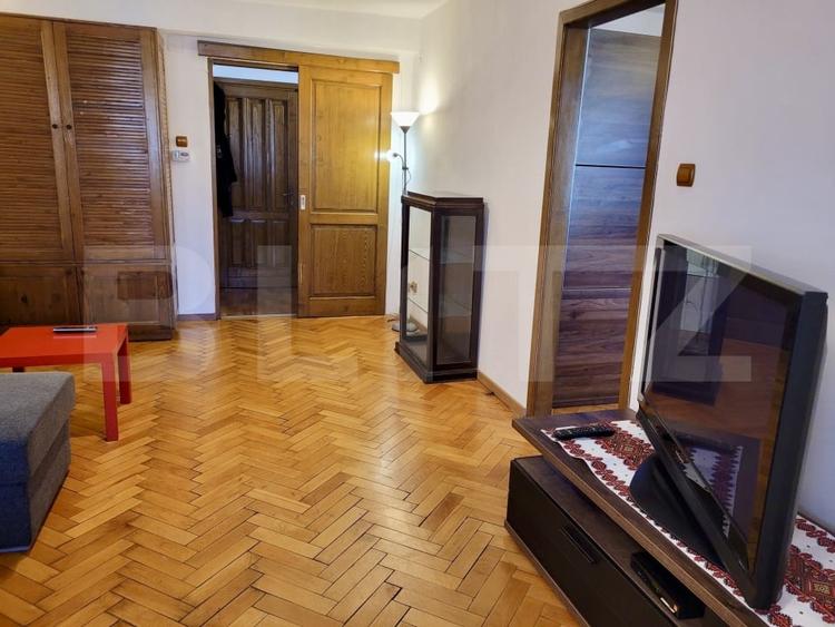 Apartament cu 2 camere semidecomandat, mobilat în Complex Studențesc