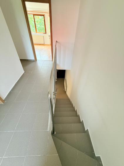 Apartament cu 4 camere decomandat în Lacul Morii