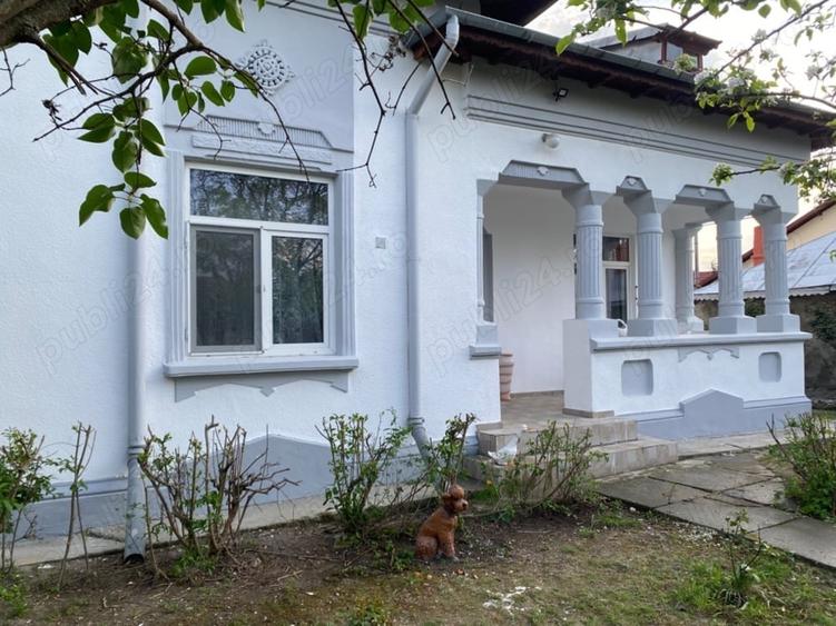 Casă cu Teren 2600 Mp în Periș