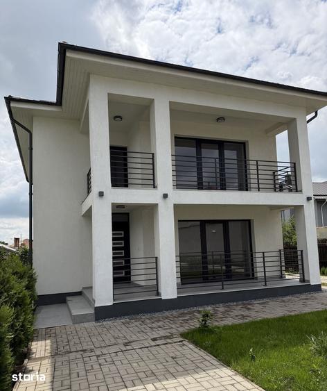 Casă cu 5 camere cu Teren 642 Mp în Pictor Rosenthal
