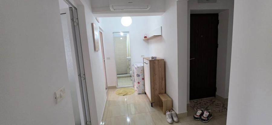 Apartament cu 2 camere decomandat, mobilat în C5
