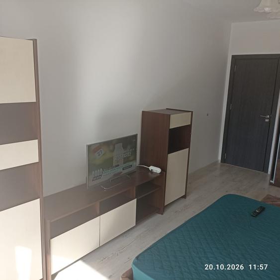 Garsonieră decomandată în Titan