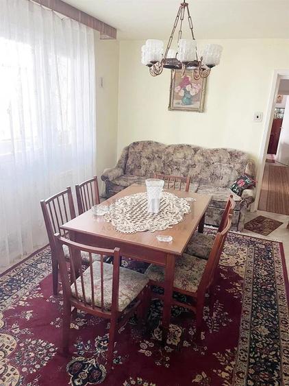 Apartament cu 3 camere semidecomandat în Șagului
