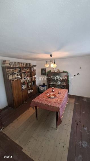 Casa Cu Teren Generos De 2.047 Mp