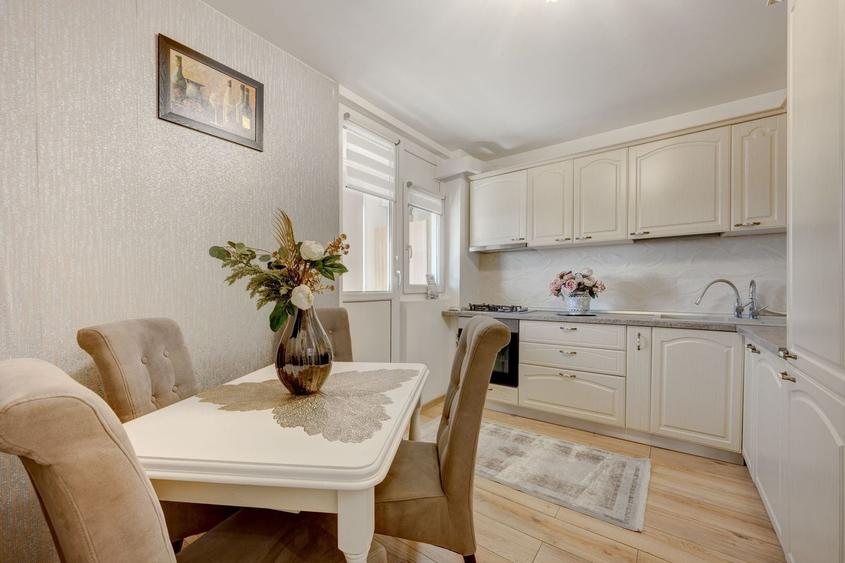 Apartament cu 2 camere semidecomandat, mobilat în 1 Mai