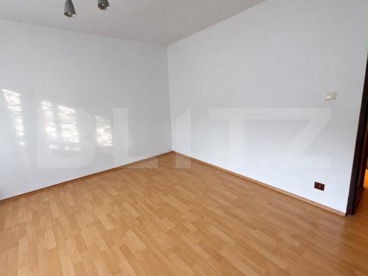 Apartament cu 3 camere decomandat în Reghin