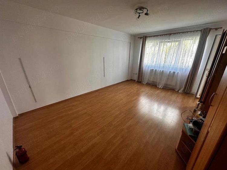 Garsonieră decomandată în Zorilor