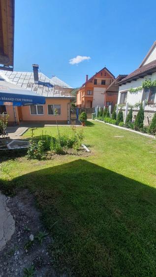 Casă cu Teren 200 Mp în Central