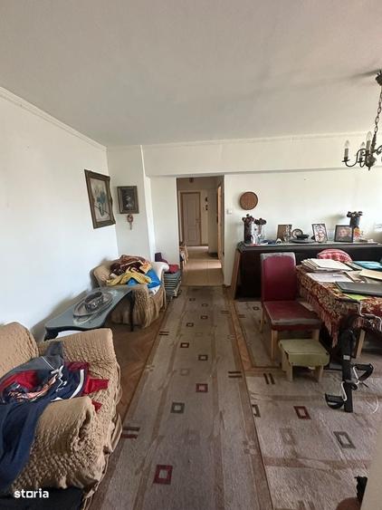 Garsonieră în Roșu