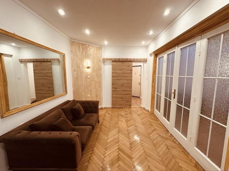 Apartament cu 2 camere decomandat în Cișmigiu