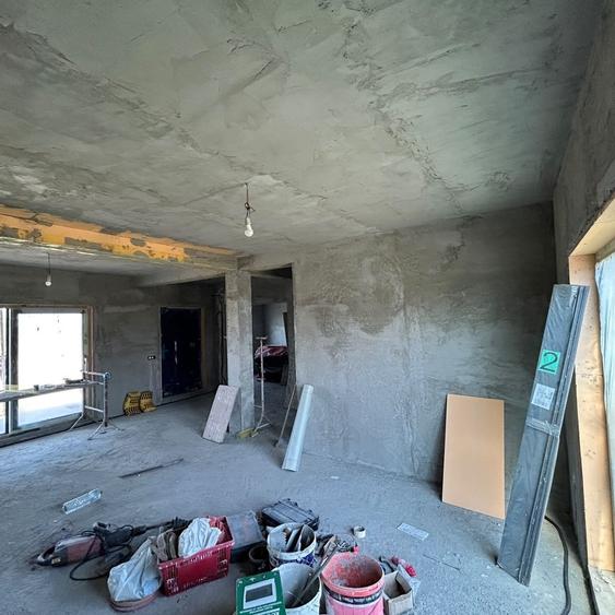 Casă cu 4 camere cu Teren 320 Mp în Cârcea