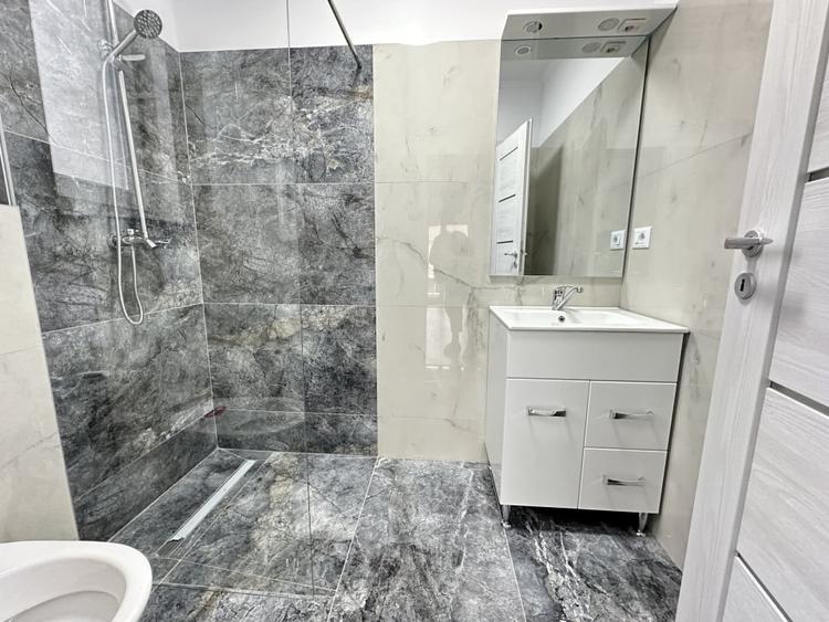 Duplex cu 4 camere cu Canalizare în Dumbrăvița