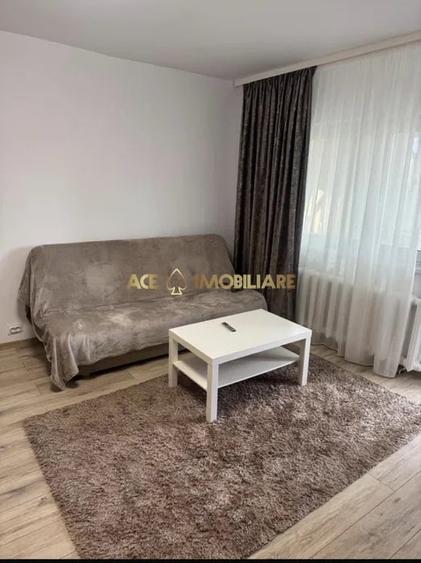 Garsonieră decomandată, mobilată în Vitan