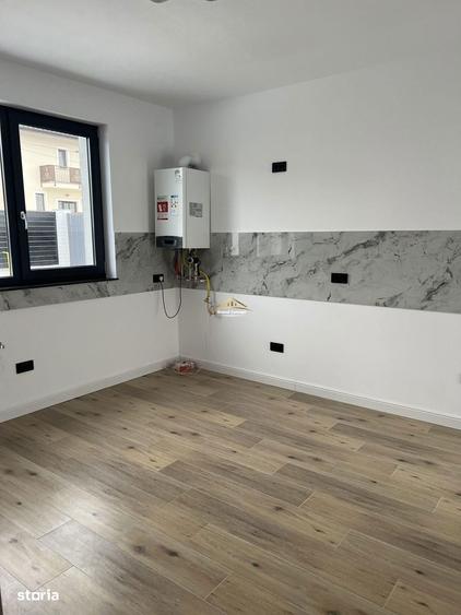 Casă cu 4 camere cu Teren 644 Mp în Central