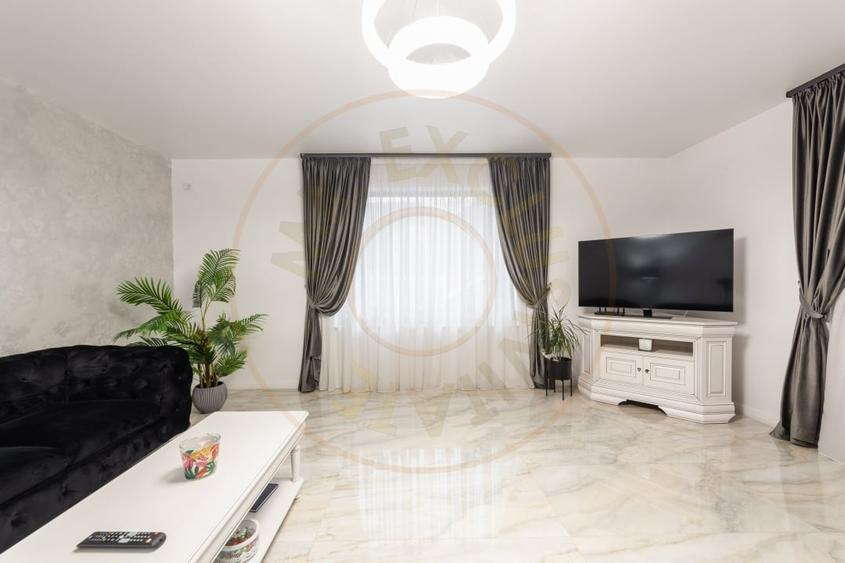 Casă individuală cu 5 camere cu Canalizare în Central