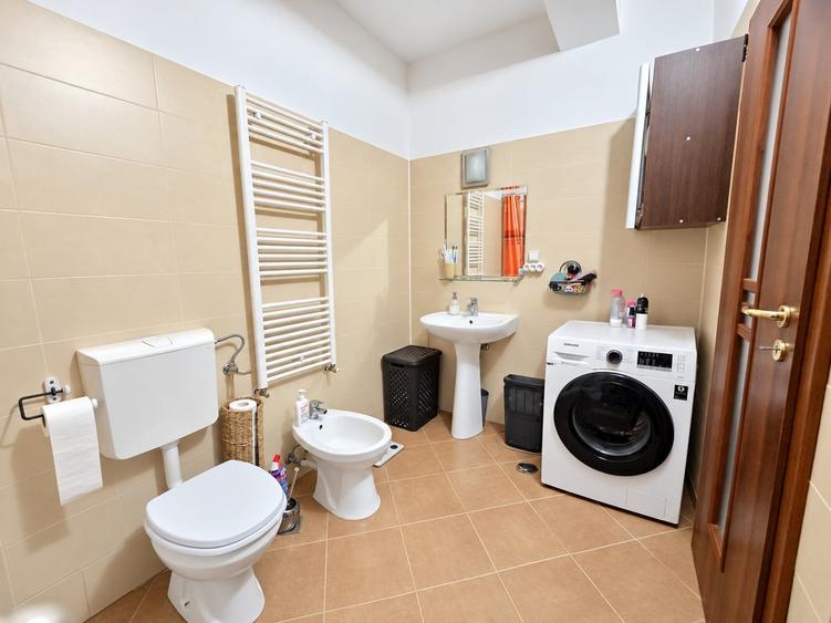 Apartament cu 2 camere semidecomandat în Siderurgiștilor