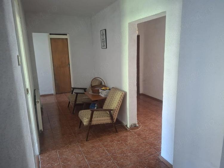 Apartament cu 4 camere decomandat în Balotești