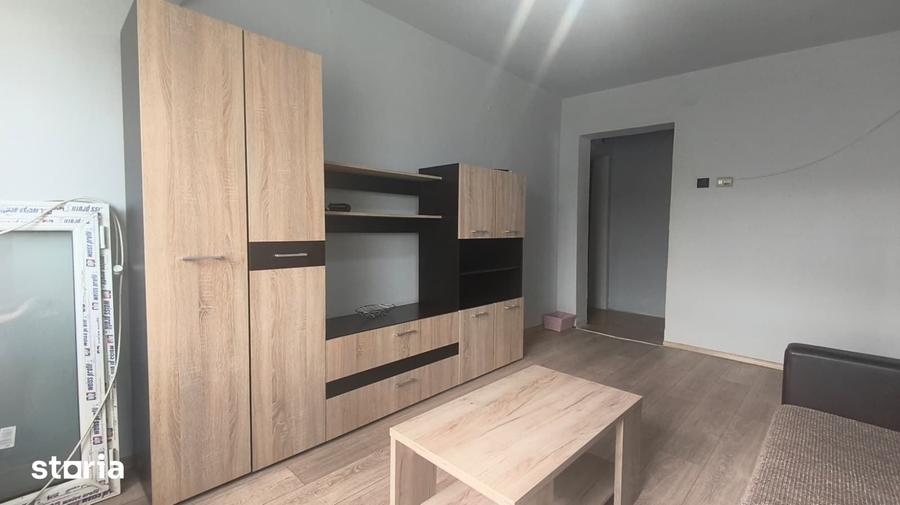 Apartament cu 4 camere în Dacia