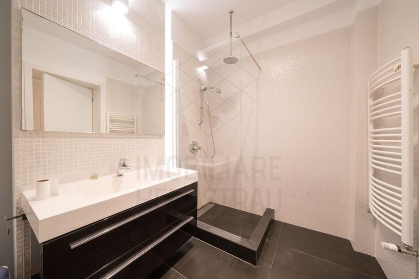 Apartament cu 5 camere decomandat, mobilat în Herăstrău