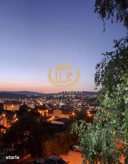 Apartament cu 3 camere în Zorilor