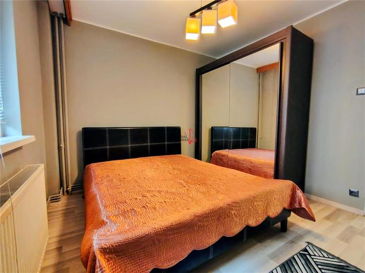 Apartament cu 3 camere decomandat în Titan