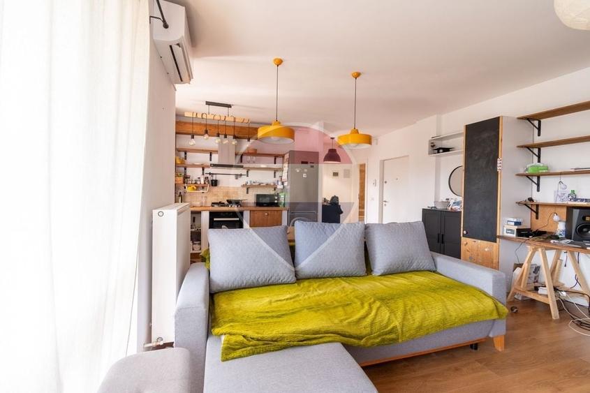 Apartament cu 2 camere semidecomandat, mobilat în Borhanci
