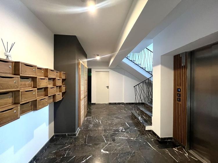 Apartament cu 2 camere decomandat, mobilat în Băneasa